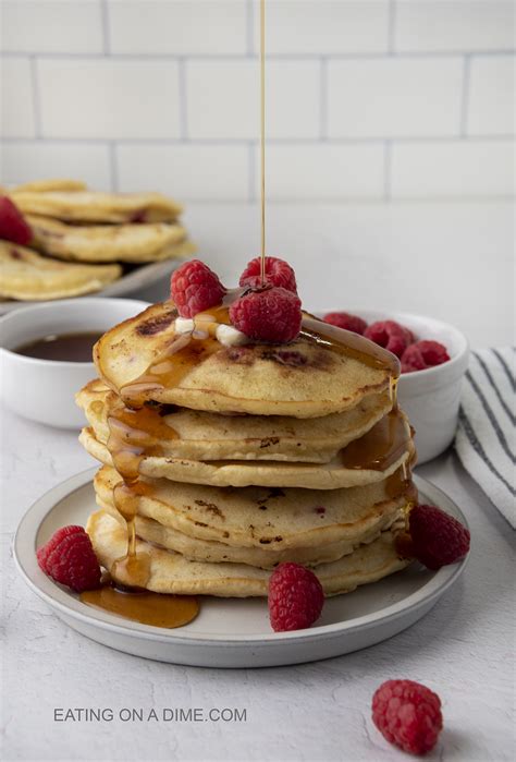 How many carbs are in raspberry pancakes with raspberry sauce, smart balance spread, turkey sausage links (600hs) - calories, carbs, nutrition