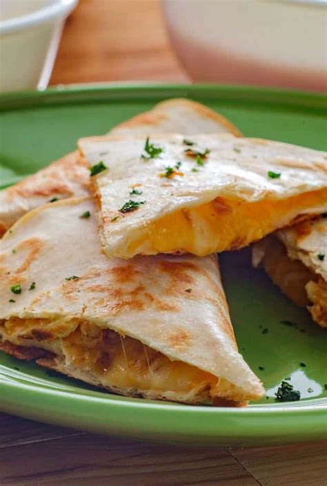 How many carbs are in real chicken quesadilla deal - calories, carbs, nutrition