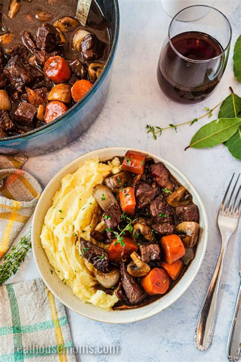 How many carbs are in real gourmet, beef bourguignon - calories, carbs, nutrition