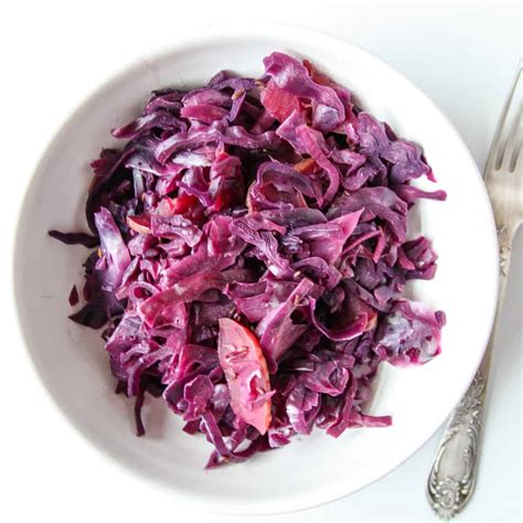 How many carbs are in red cabbage with apple & onion - calories, carbs, nutrition