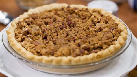 How many carbs are in reese's pieces streusel pumpkin pie - calories, carbs, nutrition