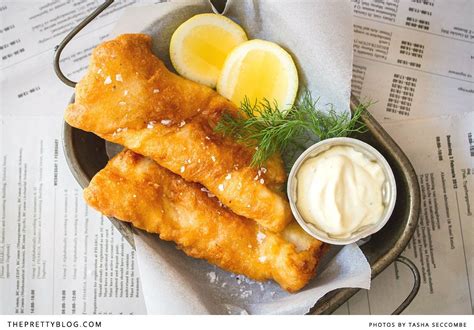 How many carbs are in regular battered hake - calories, carbs, nutrition