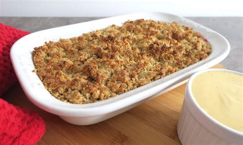 How many carbs are in rhubarb and ginger crumble - calories, carbs, nutrition