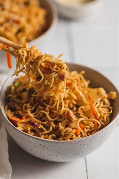 How many carbs are in rich roasted vegetable ramen - calories, carbs, nutrition