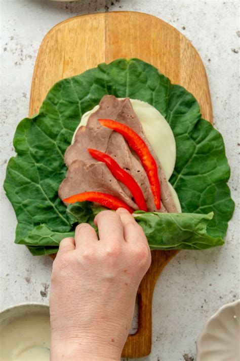 How many carbs are in roast beef with horseradish wrap (9657.0) - calories, carbs, nutrition