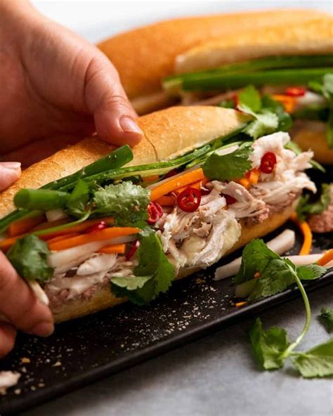 How many carbs are in roast chicken bahn mi - calories, carbs, nutrition