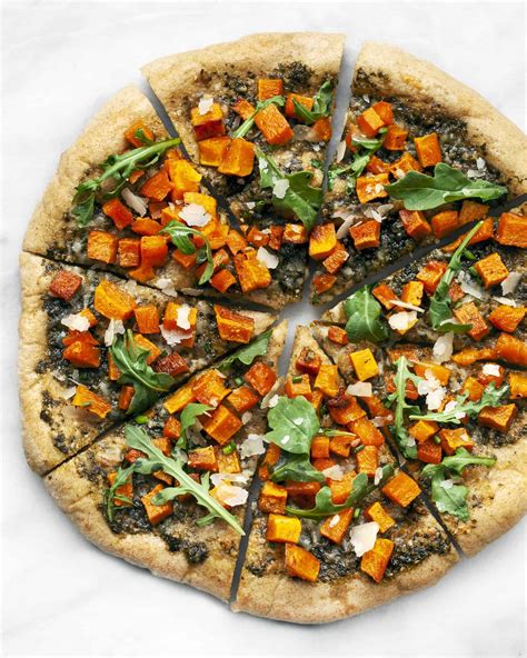 How many carbs are in roasted butternut squash pizza - calories, carbs, nutrition