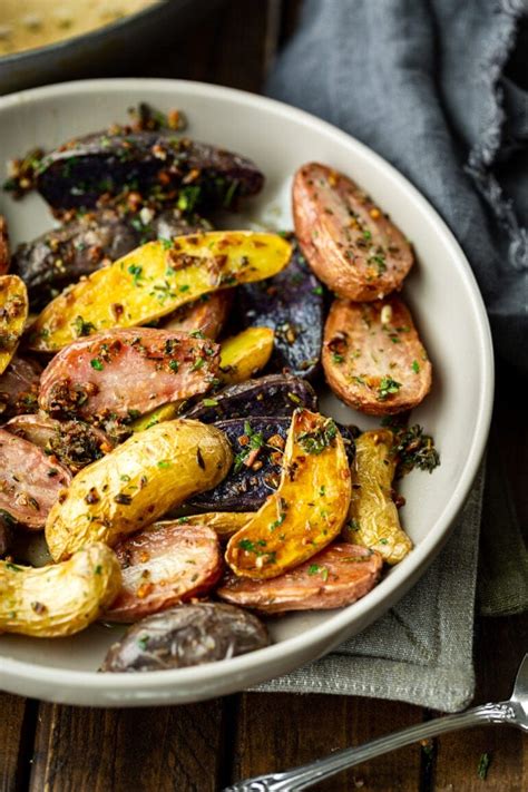 How many carbs are in roasted fingerling potatoes with fresh herbs and garlic-occ - calories, carbs, nutrition