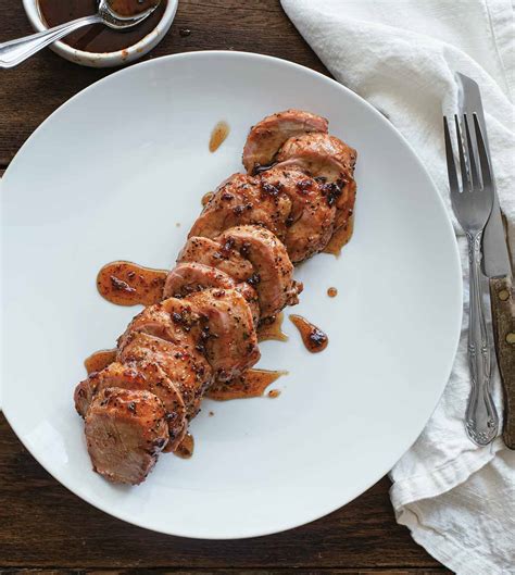 How many carbs are in roasted pork loin with chipotle glaze - calories, carbs, nutrition