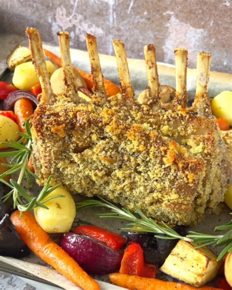 How many carbs are in roasted rosemary rack of lamb - calories, carbs, nutrition