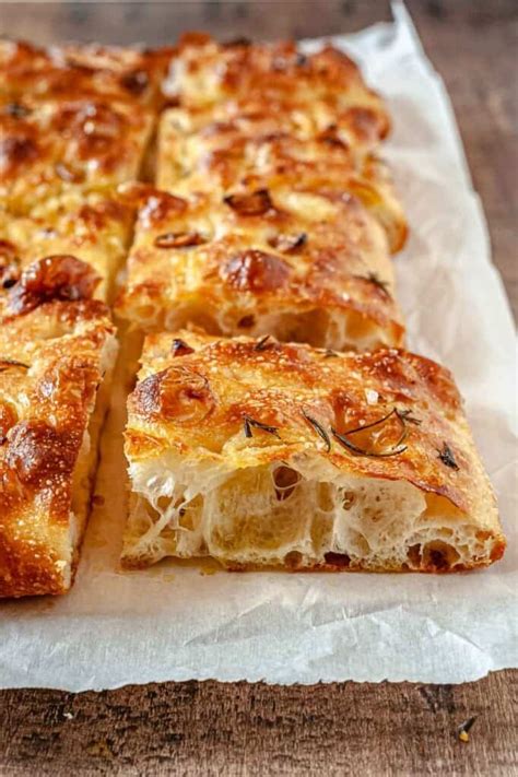 How many carbs are in rosemary roast beef focaccia - calories, carbs, nutrition