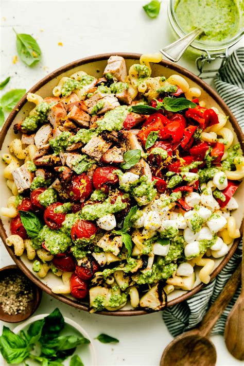 How many carbs are in salad, pesto grilled vegetable - calories, carbs, nutrition