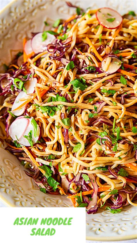 How many carbs are in salad entree noodle asian peanut - calories, carbs, nutrition