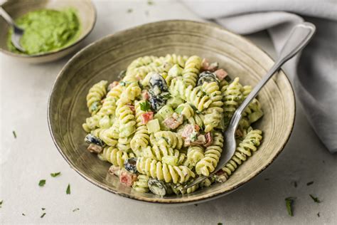 How many carbs are in salad rotini garden pasta 1 oz - calories, carbs, nutrition