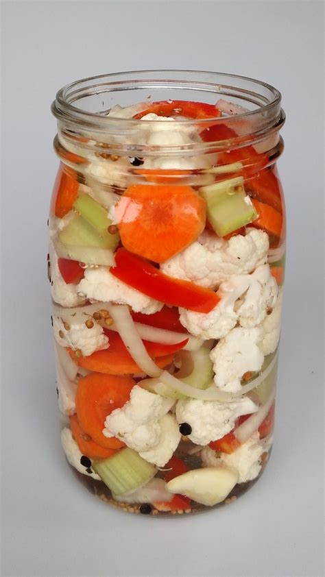 How many carbs are in salad vegetables pickled mexican 1 oz - calories, carbs, nutrition