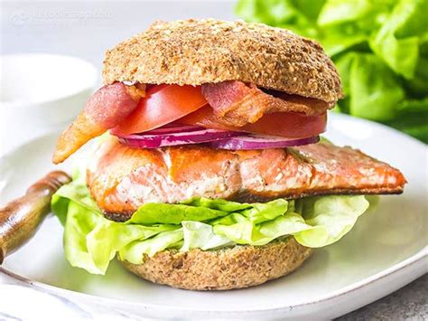 How many carbs are in salmon blt burger - calories, carbs, nutrition