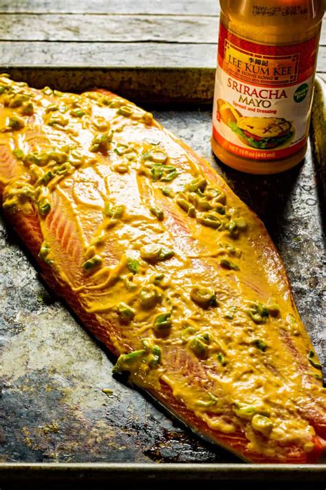 How many carbs are in salmon cuban with sriracha mayo - calories, carbs, nutrition