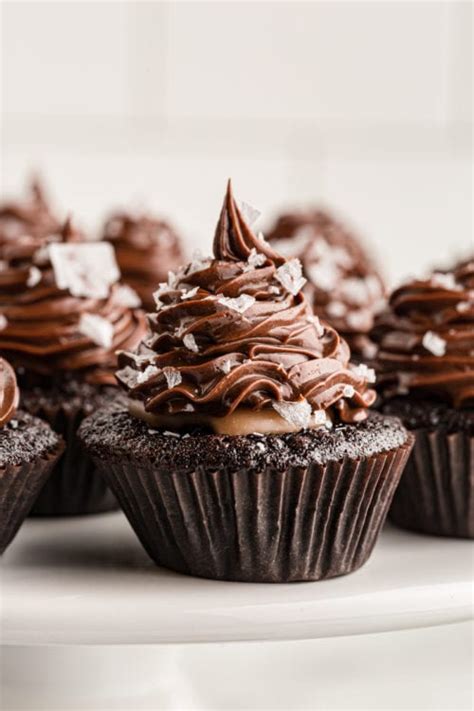 How many carbs are in salted caramel mini cupcake - calories, carbs, nutrition