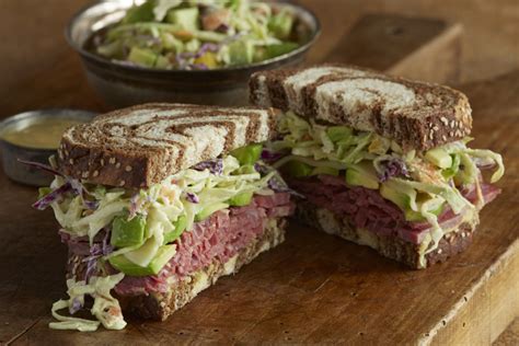 How many carbs are in sand corned beef jalapeno cilantro slaw swiss rye - calories, carbs, nutrition