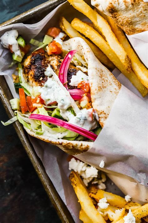 How many carbs are in sand gyro greek chicken - calories, carbs, nutrition