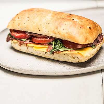 How many carbs are in sand roast beef country ciabatta & cranberry pecan salad - calories, carbs, nutrition