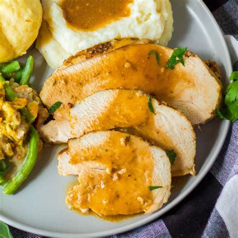 How many carbs are in santa fe style turkey breast with gravy, chopped - calories, carbs, nutrition