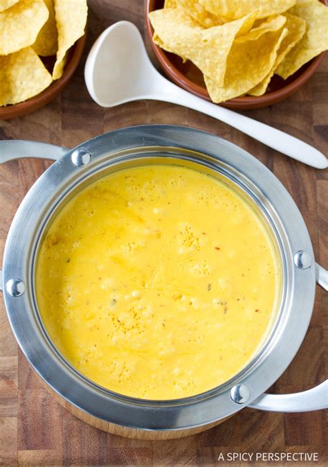 How many carbs are in sauce chile con queso quick start 1 oz - calories, carbs, nutrition