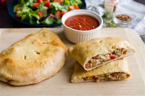 How many carbs are in sausage onion pepper calzone - calories, carbs, nutrition