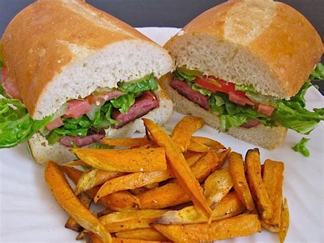 How many carbs are in sausage po' boy - calories, carbs, nutrition