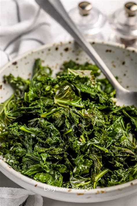 How many carbs are in sauteed kale with garlic - calories, carbs, nutrition