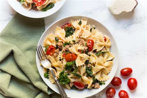 How many carbs are in sauteed kale with tomatoes and farfalle - calories, carbs, nutrition