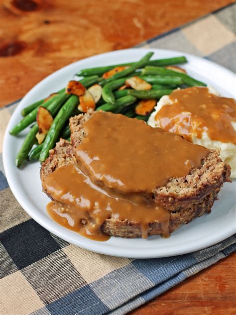 How many carbs are in savannah meat loaf w/creamy pepper gravy - calories, carbs, nutrition