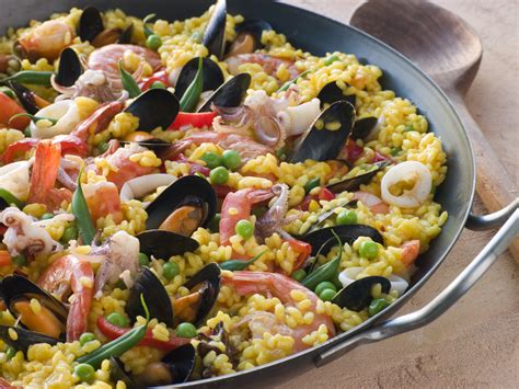 How many carbs are in seafood paella salad - calories, carbs, nutrition