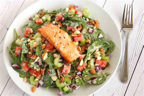 How many carbs are in seaside salmon salad - calories, carbs, nutrition