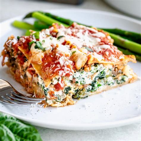 How many carbs are in seasonal farmed vegetable lasagna (26965.6) - calories, carbs, nutrition