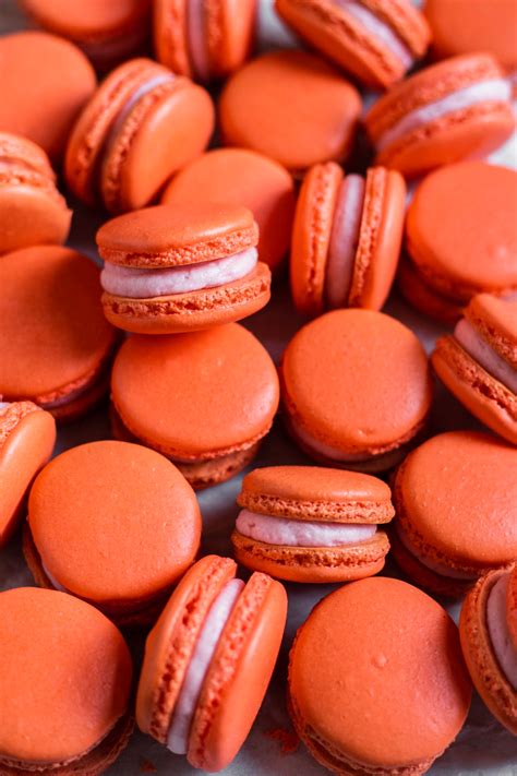 How many carbs are in sesame almond macaroon with blood orange mousse - calories, carbs, nutrition