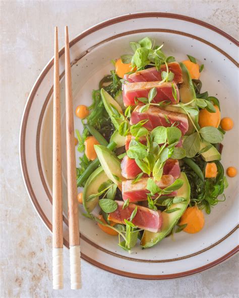 How many carbs are in seven spice ahi salad - calories, carbs, nutrition