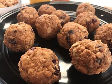 How many carbs are in snack cup cranberry peanut butter bites - calories, carbs, nutrition