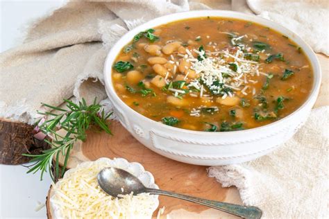 How many carbs are in soup tuscan bean 16 oz - calories, carbs, nutrition