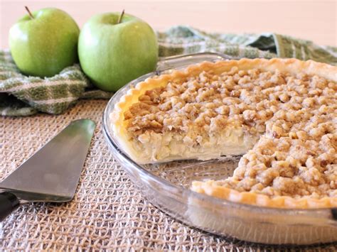 How many carbs are in sour cream apple tart - calories, carbs, nutrition