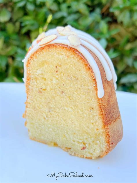 How many carbs are in sour cream pound cake - calories, carbs, nutrition