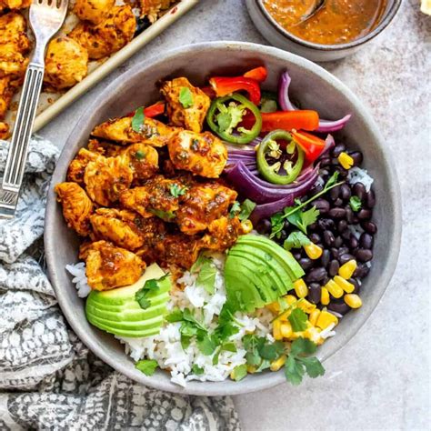 How many carbs are in southwest chicken bowl - calories, carbs, nutrition