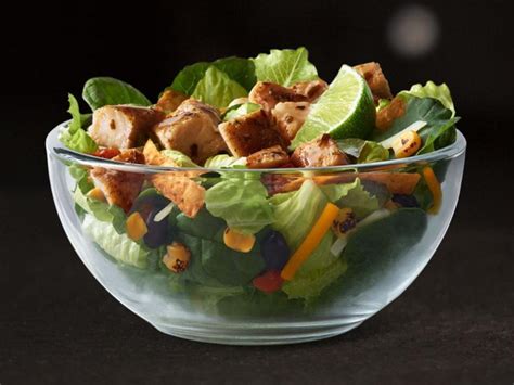 How many carbs are in southwest grilled chicken salad - calories, carbs, nutrition