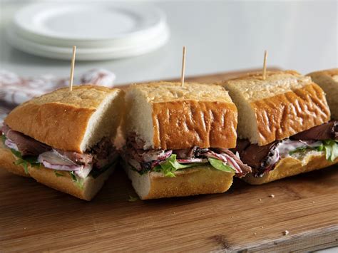 How many carbs are in spicy roast beef chevre baguette - calories, carbs, nutrition