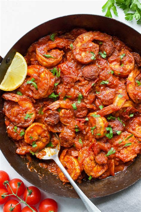 How many carbs are in spicy spanish chorizo - calories, carbs, nutrition