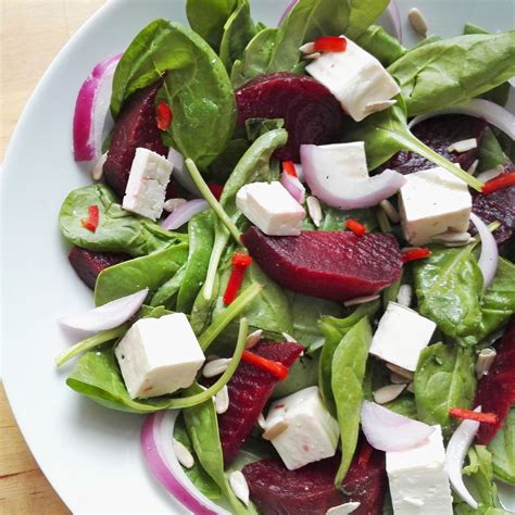 How many carbs are in spinach and beet salad - calories, carbs, nutrition