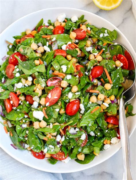 How many carbs are in spinach chickpea salad - calories, carbs, nutrition