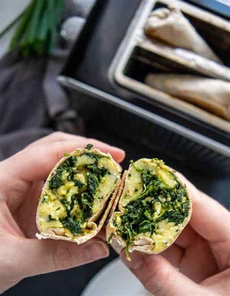 How many carbs are in spinach egg and cheese slider (73865.0) - calories, carbs, nutrition