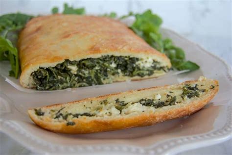 How many carbs are in spinach stromboli - calories, carbs, nutrition