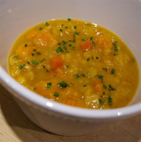 How many carbs are in split pea soup, extra creamy - calories, carbs, nutrition